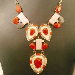 BRAND New Vintage looking Necklace